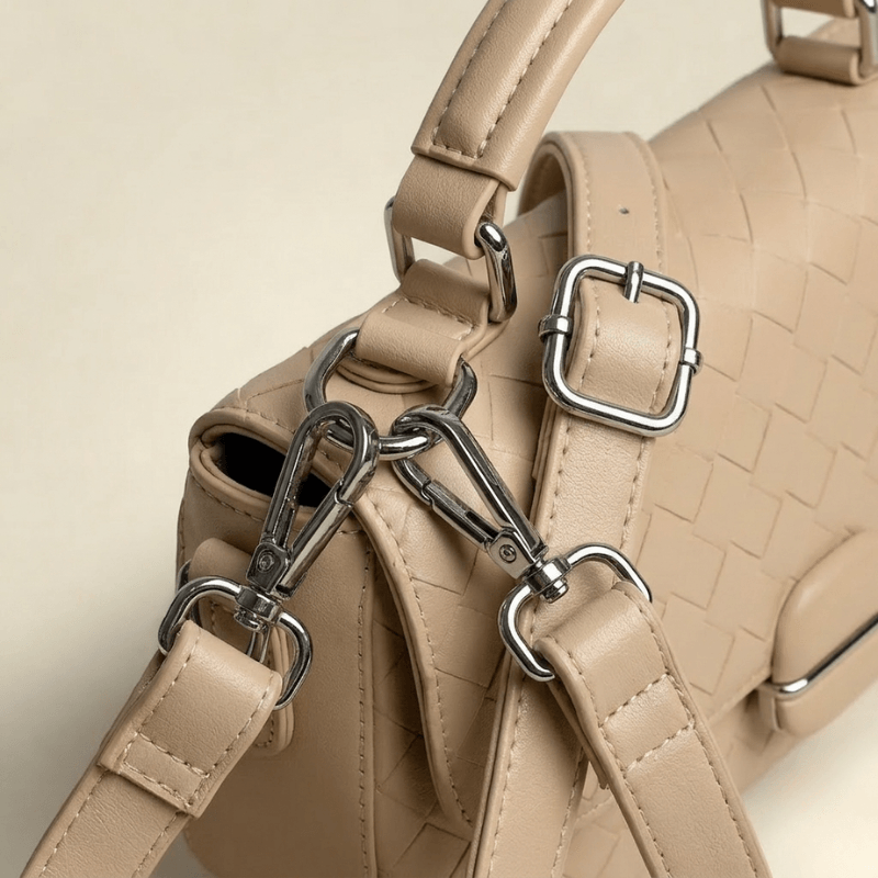 Handbag With Strap Premium Quailty Elegent Design  ZTS-CR-131